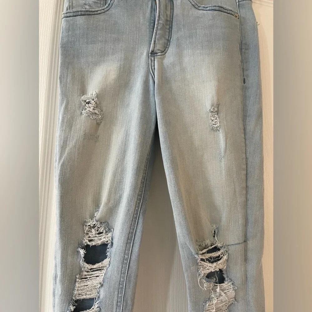 Distressed skinny high rise jeans from Express - Picture 5 of 13